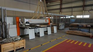 Satisfied HOLZ-HER customer: Pressure beam saw, storage solution, CNC machining, nesting