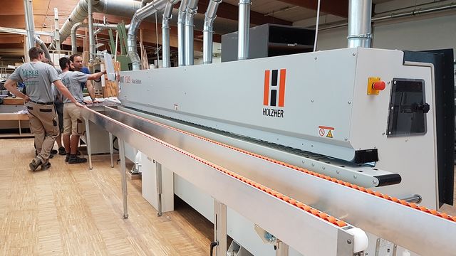 Highly satisfied with the new edge banding machine Sprint 1329: Joinery Veser from Munderkingen The carpenter Veser from Baden-Württemberg is highly satisfied with the training and the new edge banding machine Sprint