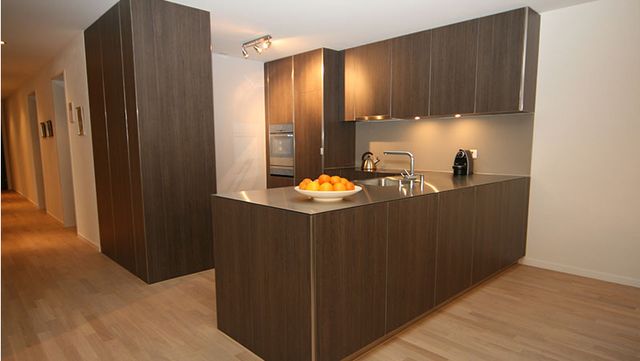 Experience with HOLZ-HER CNC machines - high quality processing for kitchens - Swiss tradition HOLZ-HER reference, Switzerland, CNC - high quality kitchens, surface processing, CNC machining
